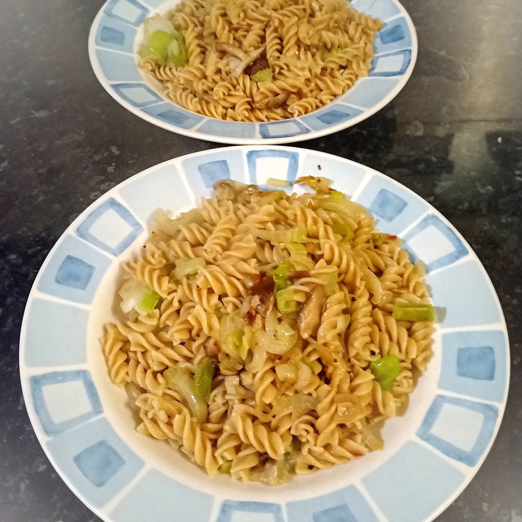 Vegane Lauch-Pasta für die Darmgesundheit